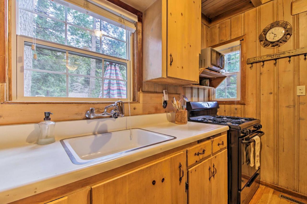 Vintage Snow White Cottage About 2 Miles To Village! Lake Arrowhead Ngoại thất bức ảnh